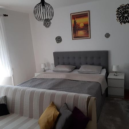 Holiday Home Stella Vrdnik Esterno foto