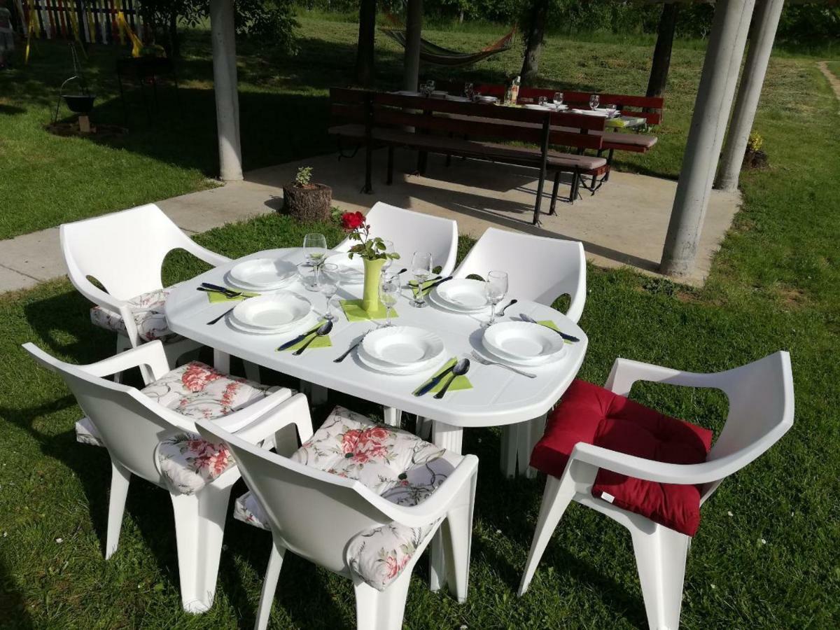 Holiday Home Stella Vrdnik Esterno foto